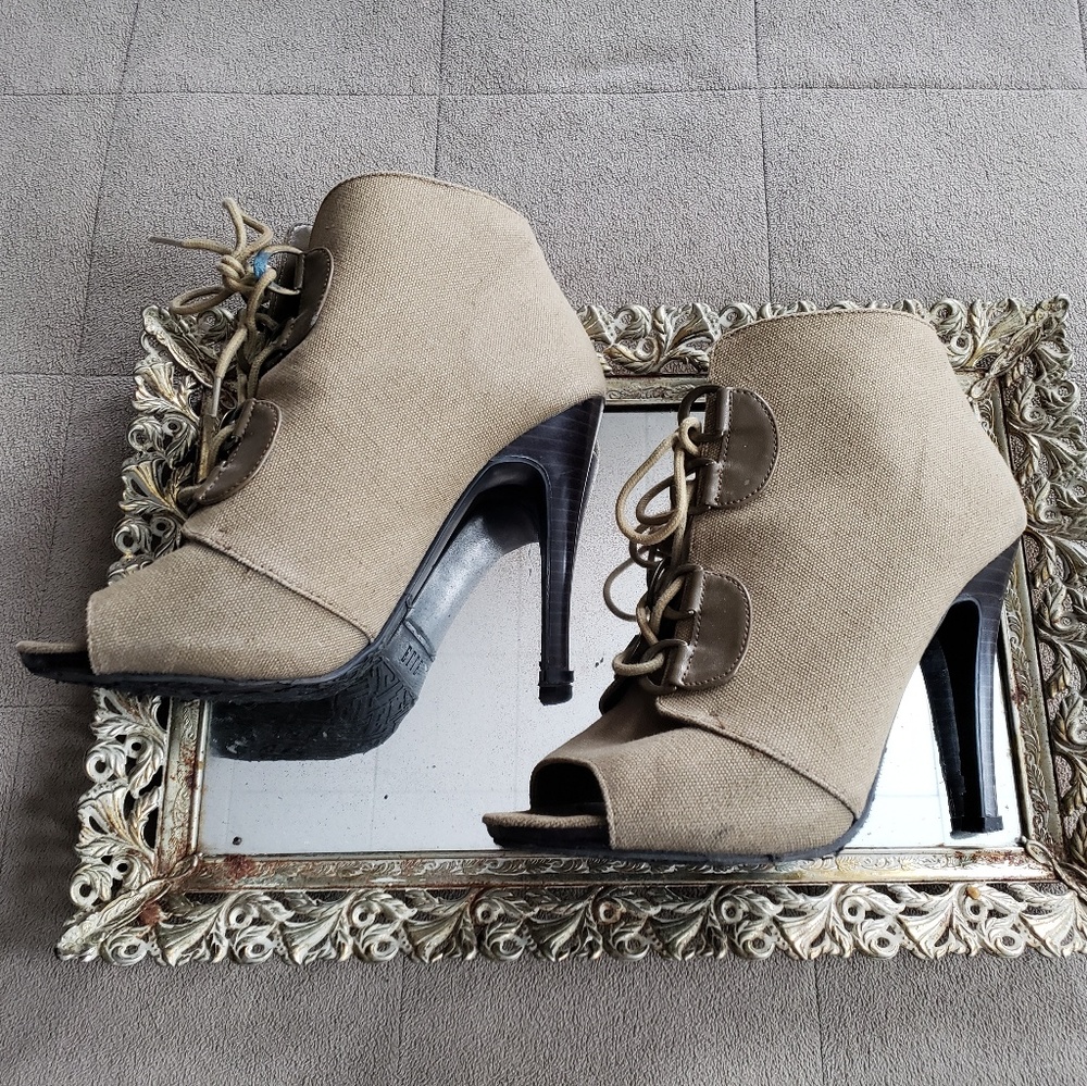 Open toe booties - Picture 3 of 5